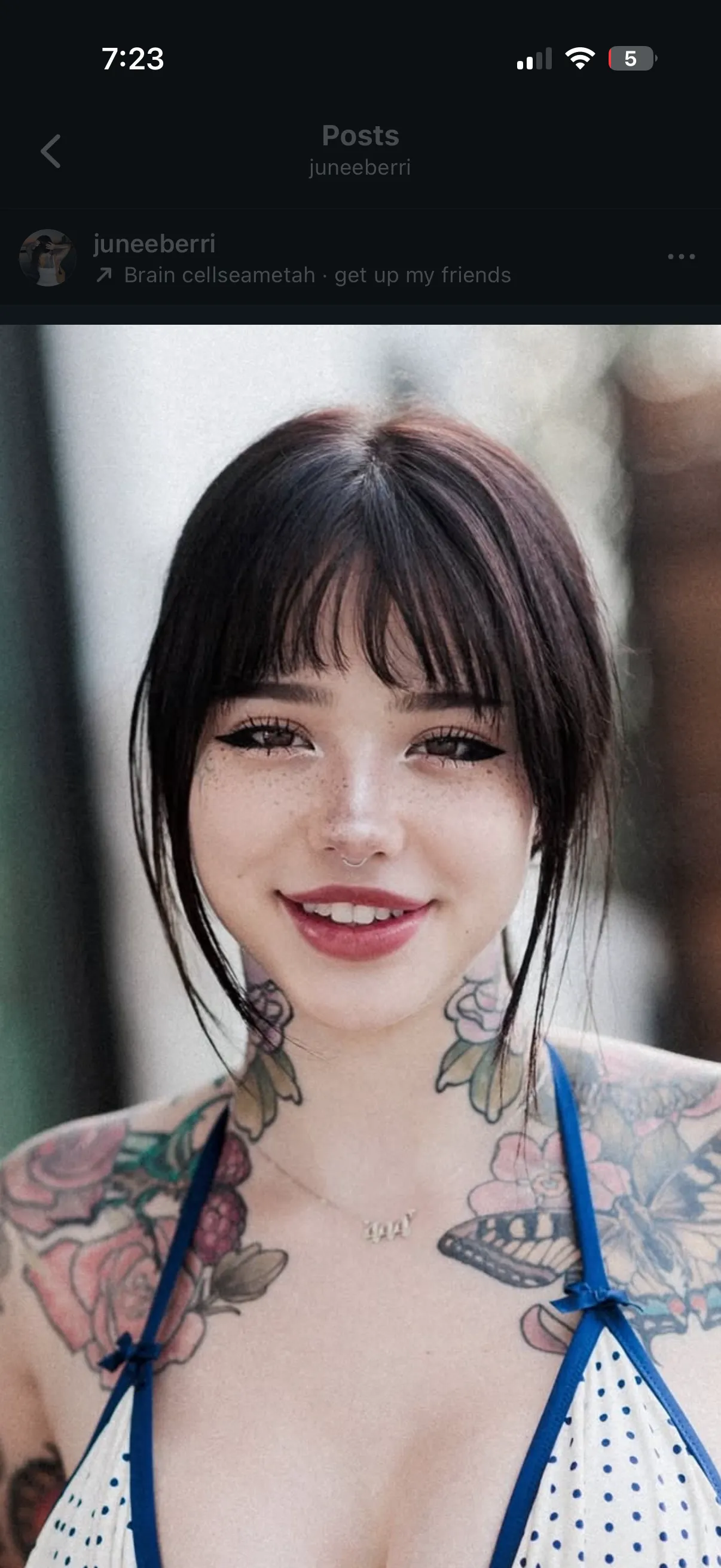 June Berri (@juneeberri) gallery photo 7
