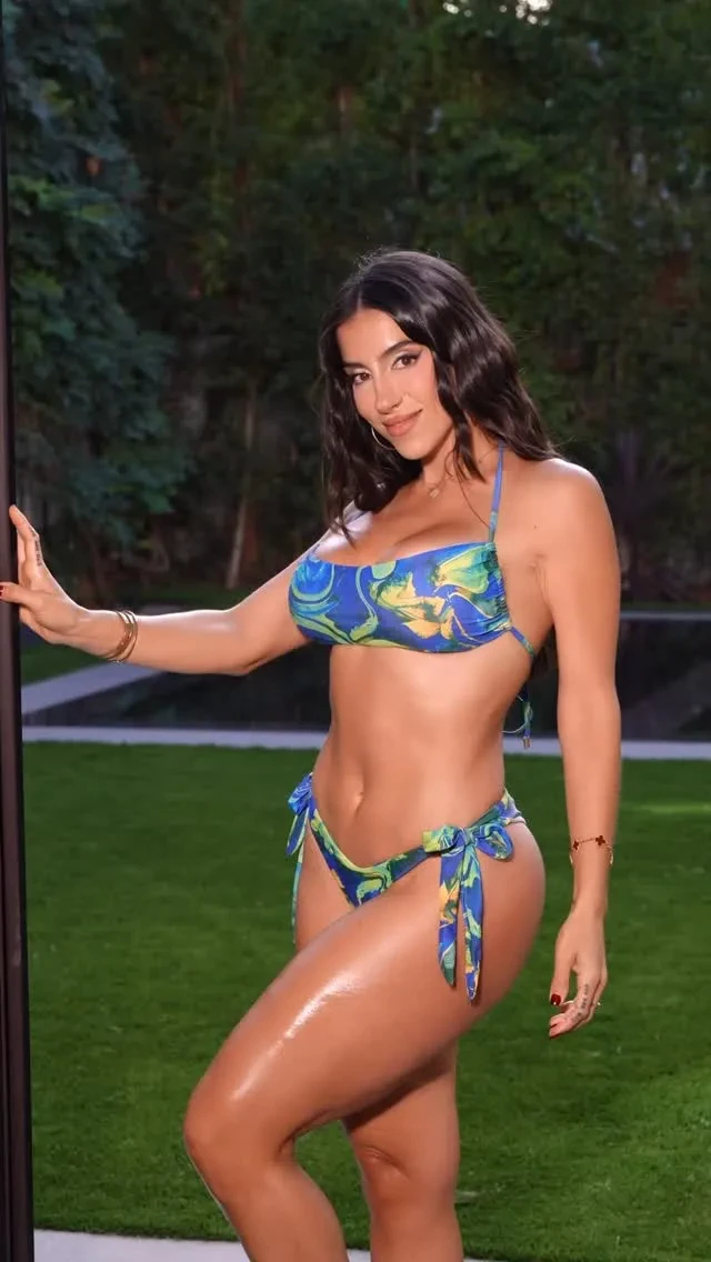 Lena The Plug (@lenatheplug) gallery photo 3