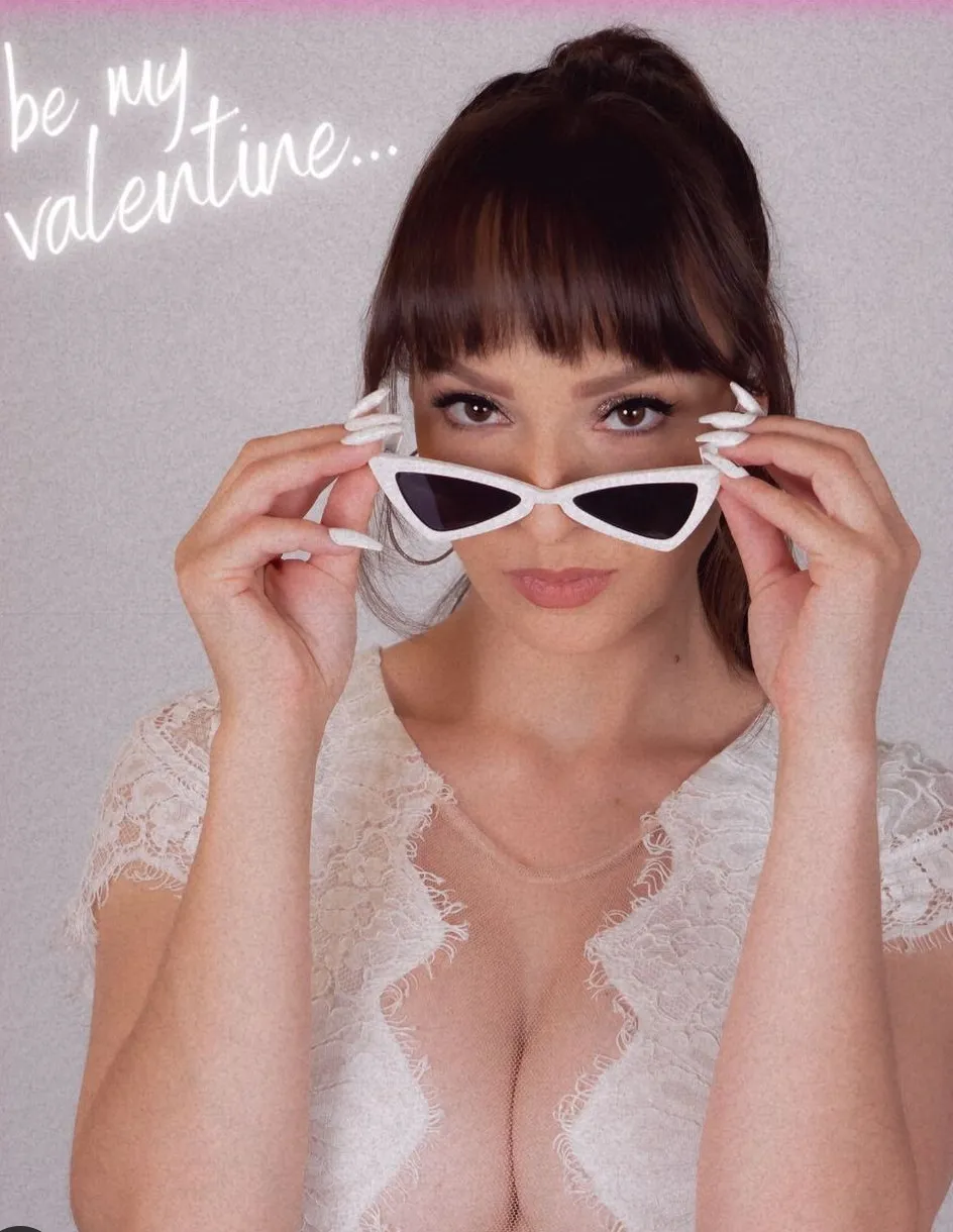 Lexi Luna (@lexiluna) gallery photo 4