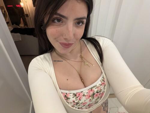 Mya Merc (@mya.merc) cover photo