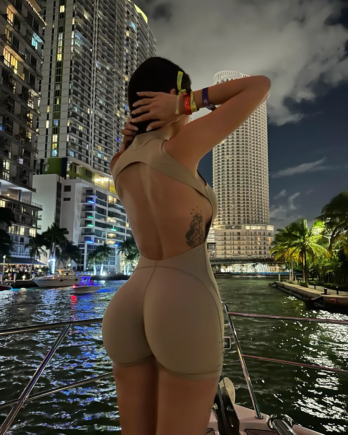 sarah cortina (@sarahdavirgo) gallery photo 5