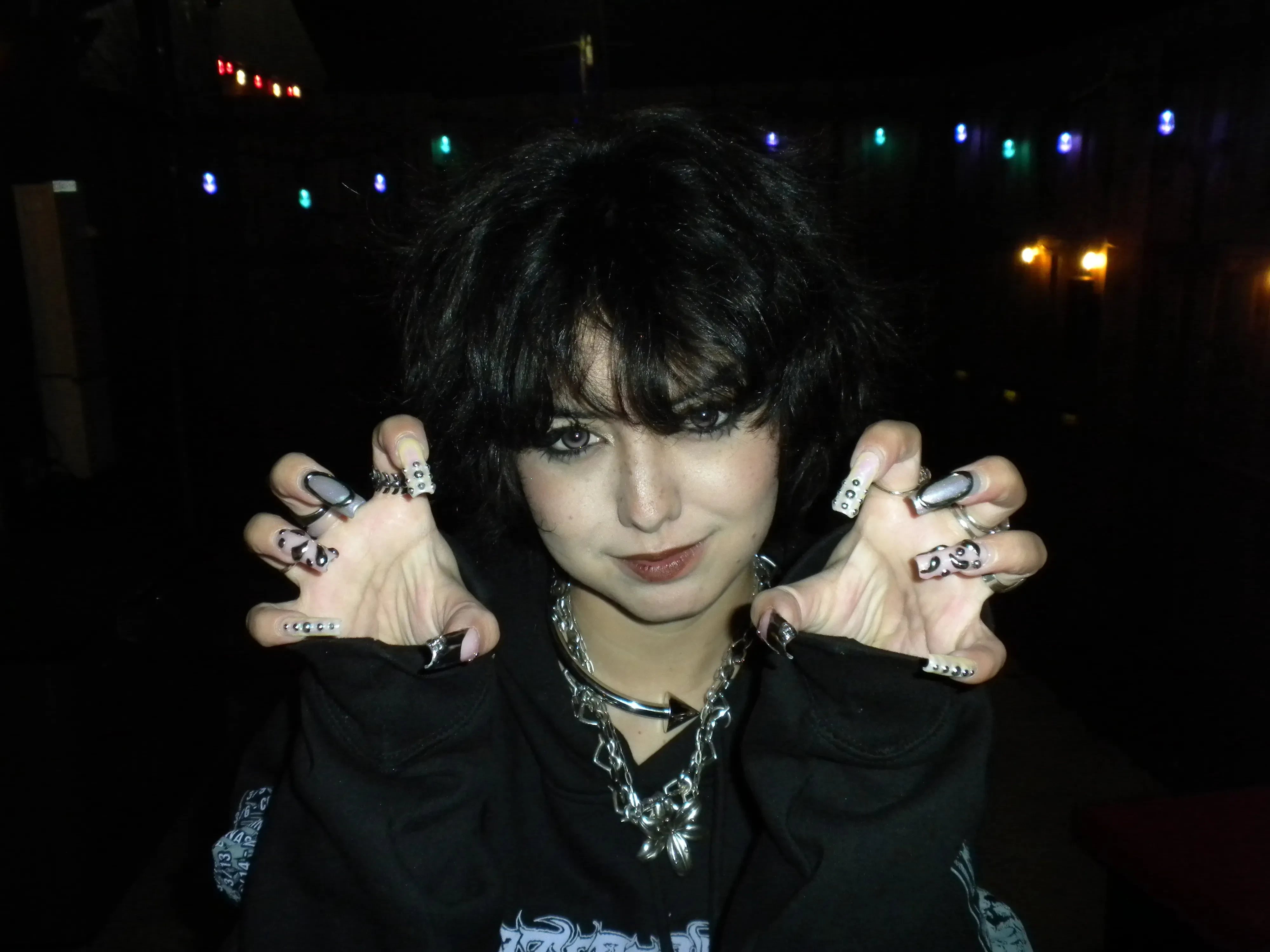 Shea Briar (@sheabriar) gallery photo 3