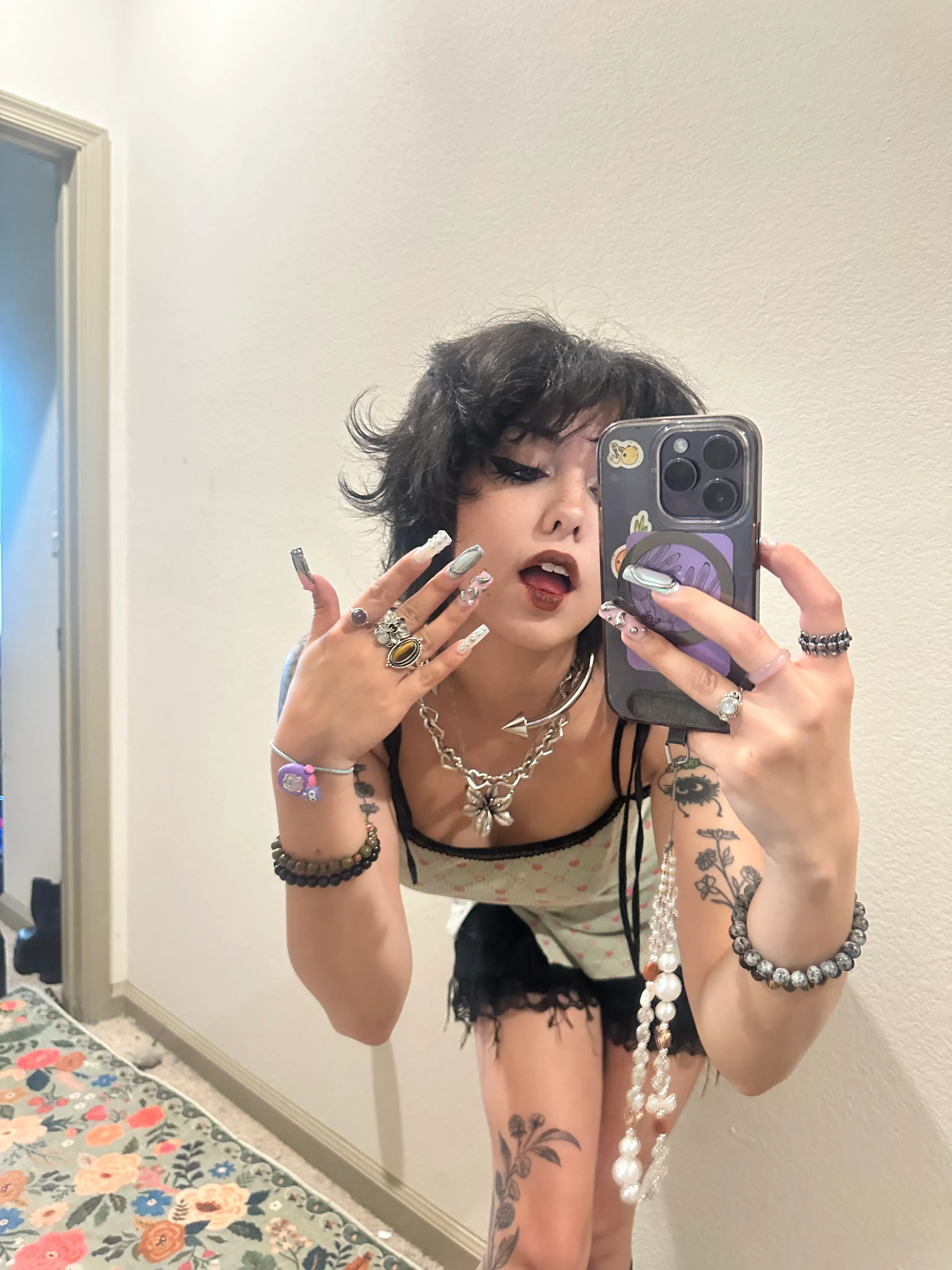 Shea Briar (@sheabriar) gallery photo 5