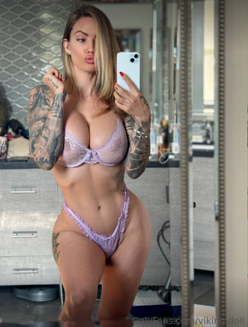 Viking Barbie (@vikingbarbie) cover photo